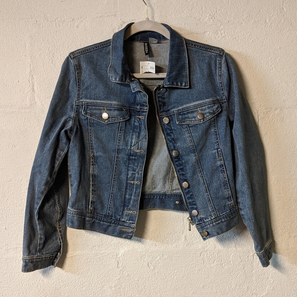 SOLD! Dividend jean jacket size 8 NWT - Picture 2 of 6